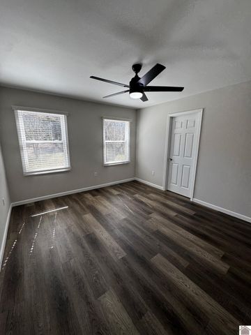 1645 Irvan Cobb Road, Murray, KY 42071
