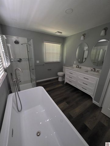 1645 Irvan Cobb Road, Murray, KY 42071