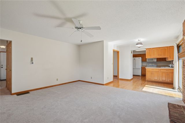 3611 1st Ave SW, Cedar Rapids, IA 52405