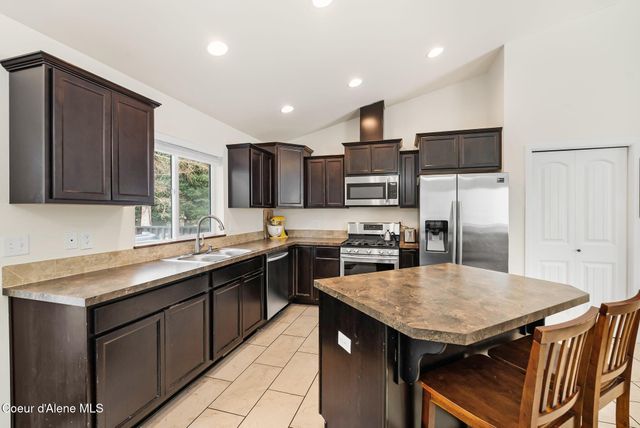 102 Park Ln, Sandpoint, ID 83864