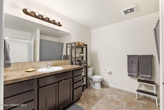 102 Park Ln, Sandpoint, ID 83864