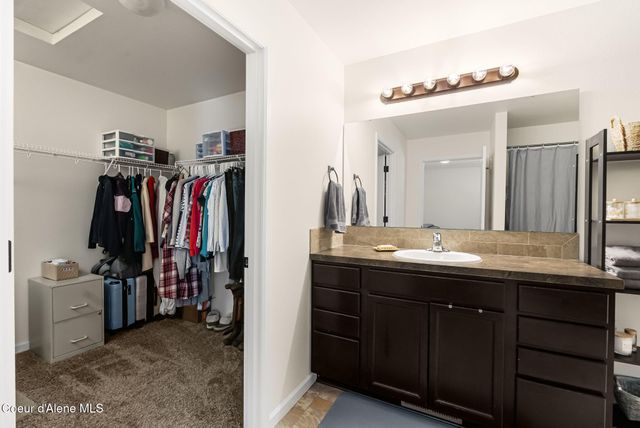 102 Park Ln, Sandpoint, ID 83864