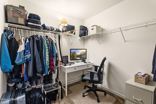 102 Park Ln, Sandpoint, ID 83864