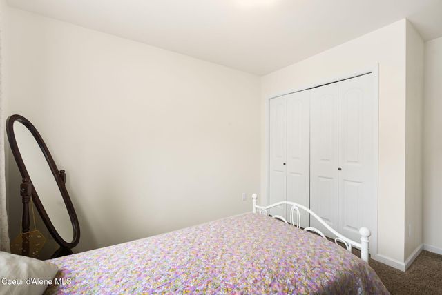 102 Park Ln, Sandpoint, ID 83864