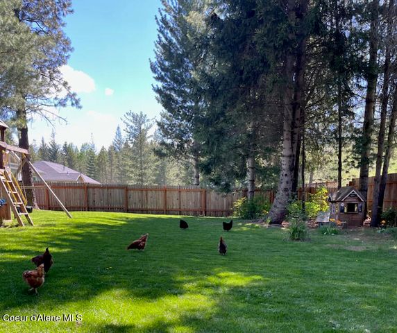 102 Park Ln, Sandpoint, ID 83864
