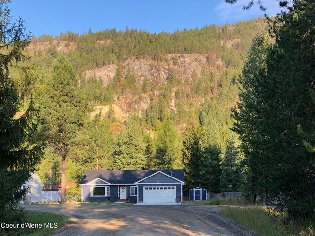 102 Park Ln, Sandpoint, ID 83864