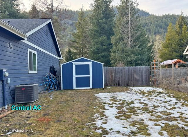102 Park Ln, Sandpoint, ID 83864