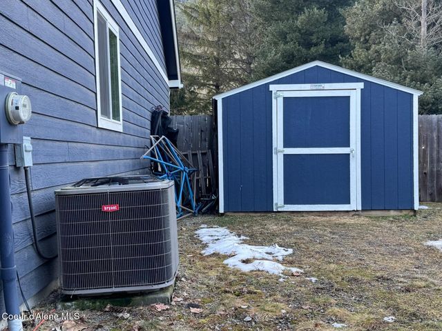 102 Park Ln, Sandpoint, ID 83864