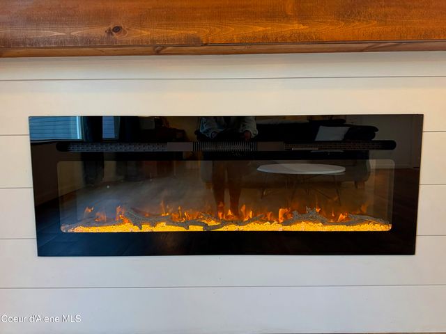 102 Park Ln, Sandpoint, ID 83864