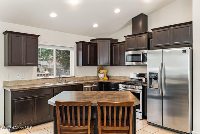 102 Park Ln, Sandpoint, ID 83864