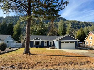 102 Park Ln, Sandpoint, ID 83864