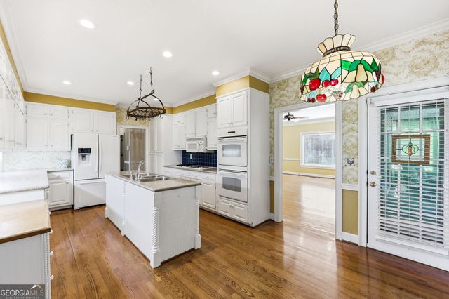 2859 Village Court, Gainesville, GA 30506