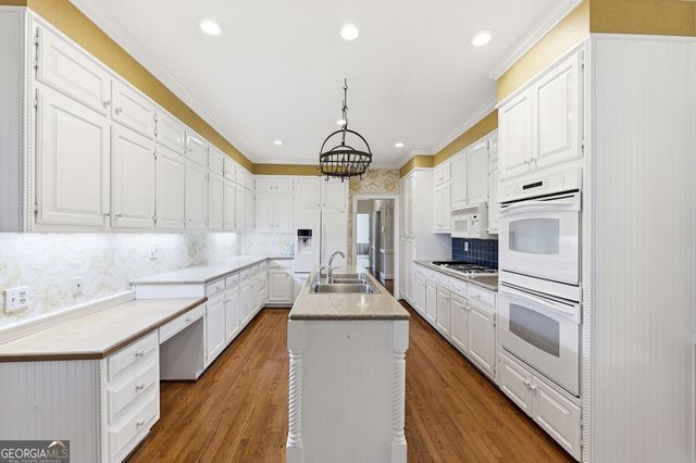 2859 Village Court, Gainesville, GA 30506