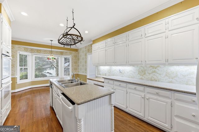 2859 Village Court, Gainesville, GA 30506