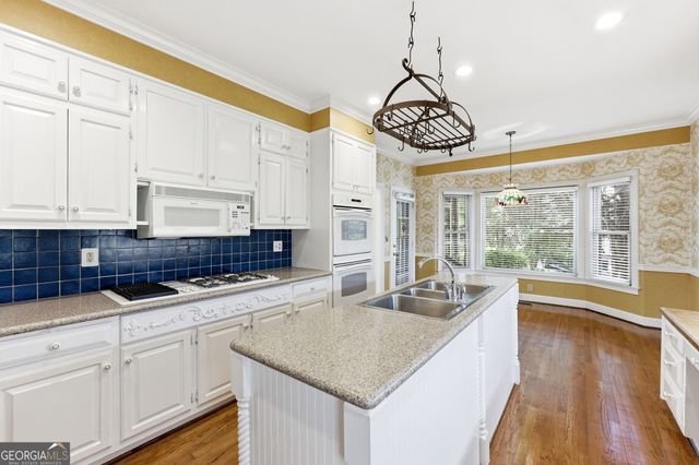 2859 Village Court, Gainesville, GA 30506