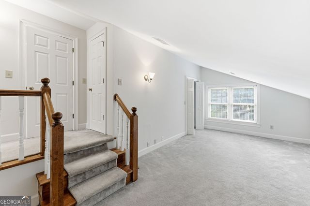 2859 Village Court, Gainesville, GA 30506
