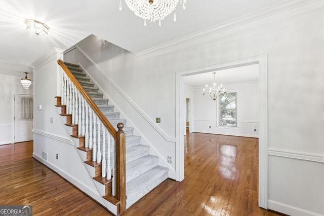 2859 Village Court, Gainesville, GA 30506