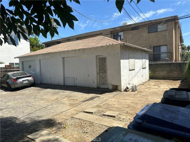 14736 Gilmore, Van Nuys, CA 91411
