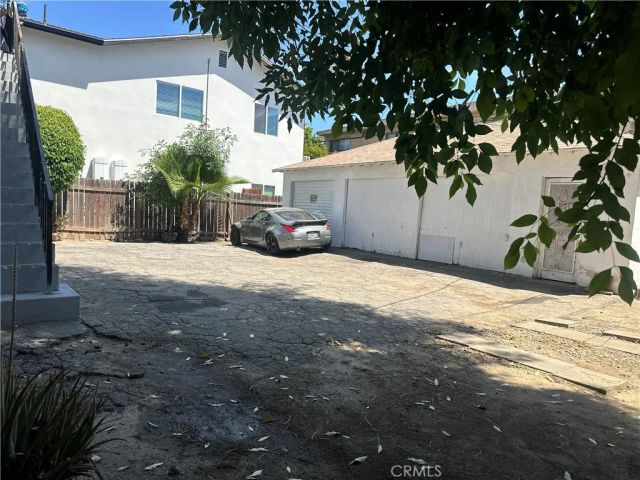 14736 Gilmore, Van Nuys, CA 91411
