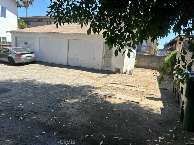 14736 Gilmore, Van Nuys, CA 91411