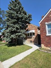 3410 W 53rd Place, Chicago, IL 60632
