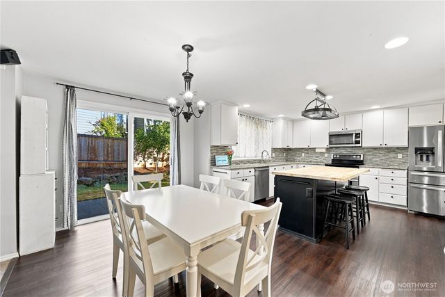 1221 85th Drive NE, Lake Stevens, WA 98258