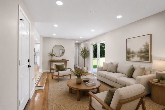0S 652 S Euclid Avenue, Villa Park, IL 60181