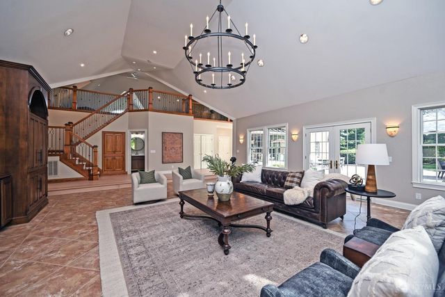4389 N Mason Montgomery Road, Mason, OH 45040