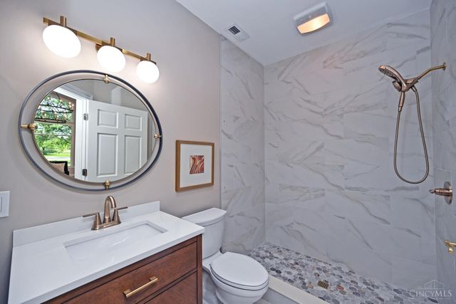 4389 N Mason Montgomery Road, Mason, OH 45040