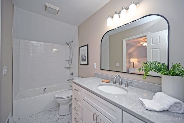 4389 N Mason Montgomery Road, Mason, OH 45040