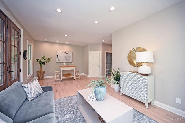 4389 N Mason Montgomery Road, Mason, OH 45040