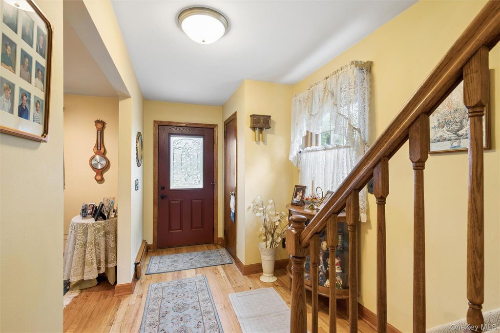 9 Monroe Street, Garden City, NY 11530 — photo 3