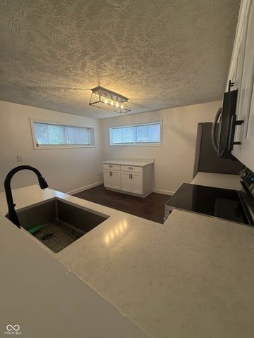 3851 Esquire Place, Indianapolis, IN 46226