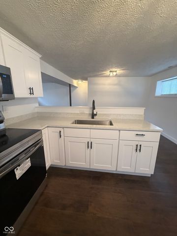 3851 Esquire Place, Indianapolis, IN 46226