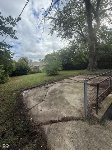 3851 Esquire Place, Indianapolis, IN 46226