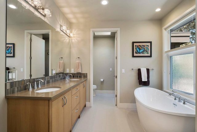 60734 Golf Village Loop, Bend, OR 97702