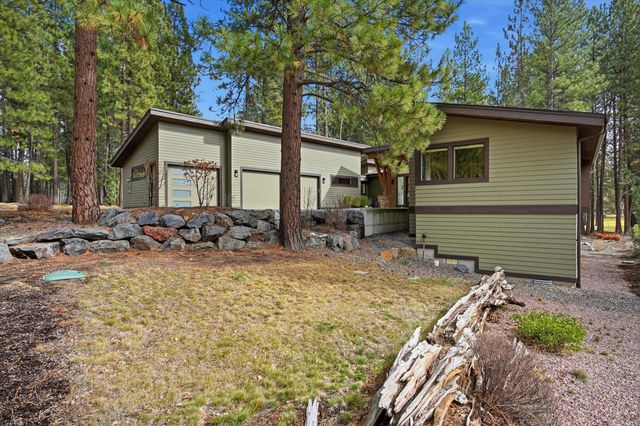 60734 Golf Village Loop, Bend, OR 97702