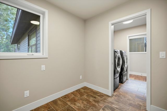 60734 Golf Village Loop, Bend, OR 97702