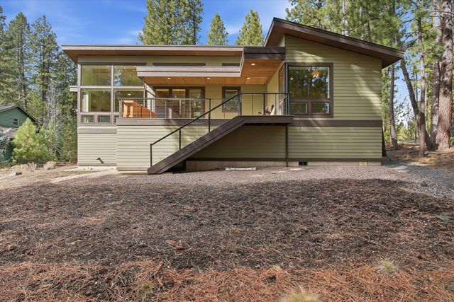 60734 Golf Village Loop, Bend, OR 97702
