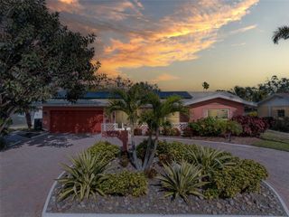 5166 39TH STREET S, St Petersburg, FL 33711