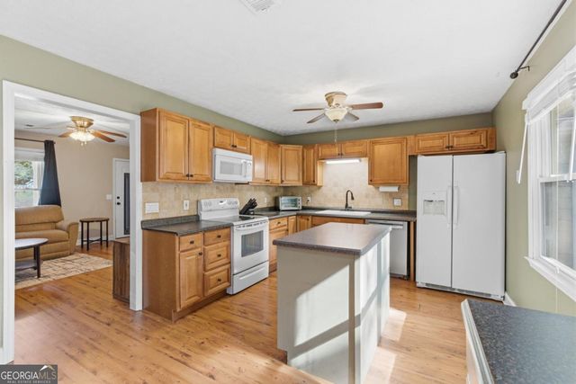 127 Springbrook Drive, Auburn, GA 30011