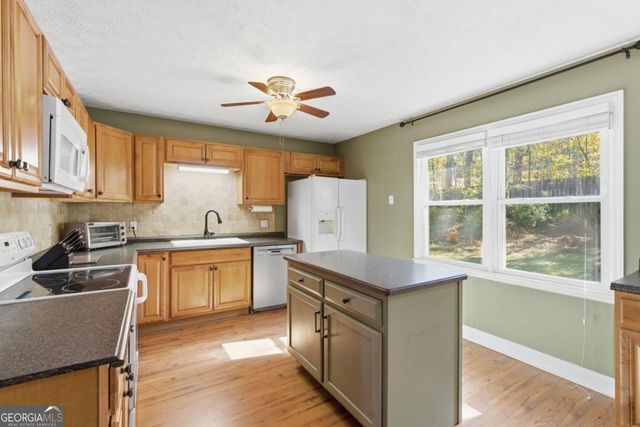 127 Springbrook Drive, Auburn, GA 30011