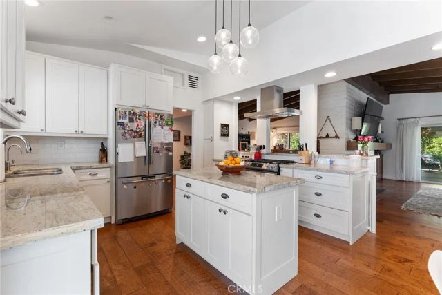 4835 Almidor Avenue, Woodland Hills, CA 91364