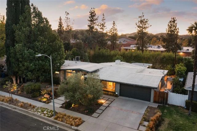 4835 Almidor Avenue, Woodland Hills, CA 91364