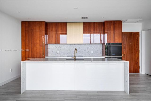 2678 Tigertail Ave 404, Miami, FL 33133