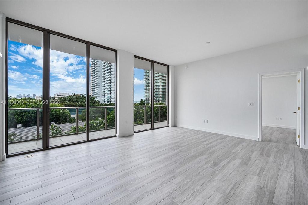 2678 Tigertail Ave 404, Miami, FL 33133