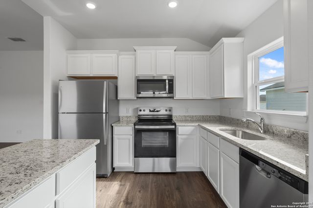 16045 Delgado Hills, Lytle, TX 78052