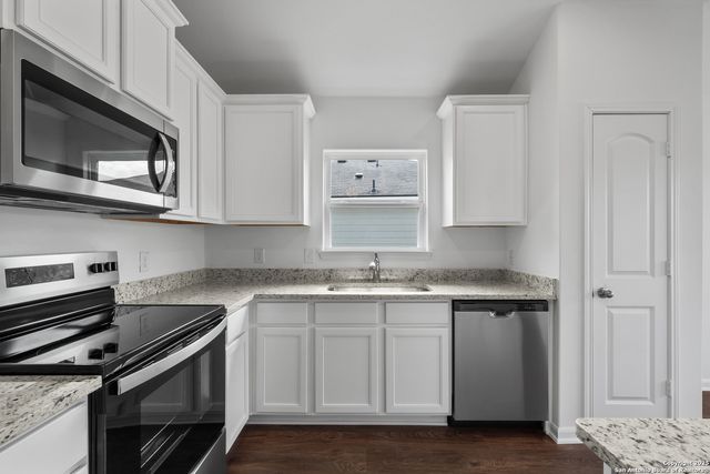 16045 Delgado Hills, Lytle, TX 78052