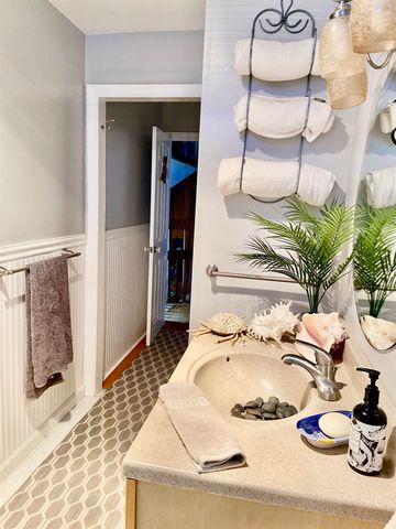 6 Crank Road, Hampton Falls, NH 03844