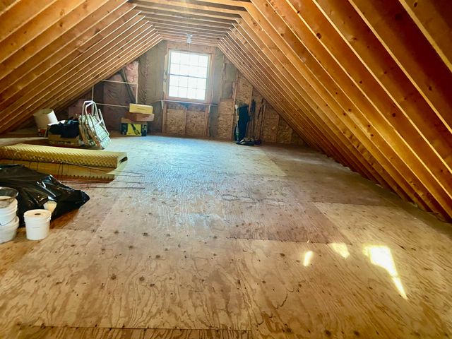 6 Crank Road, Hampton Falls, NH 03844